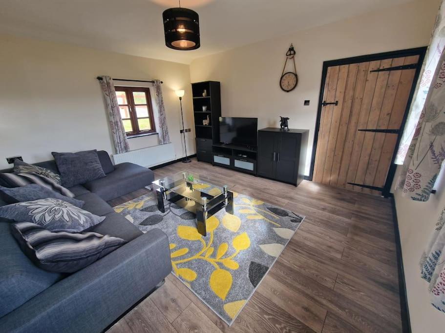 Swallows Nest Guest House - With Hot Tub Abergavenny Εξωτερικό φωτογραφία
